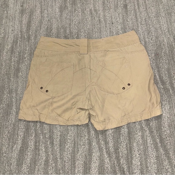 Athleta Women’s Khaki Cargo Shorts Sz 12 - Picture 2 of 4